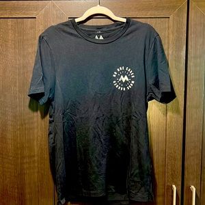Men’s gently worn t-shirt.  No stains, holes or fading.  Size M